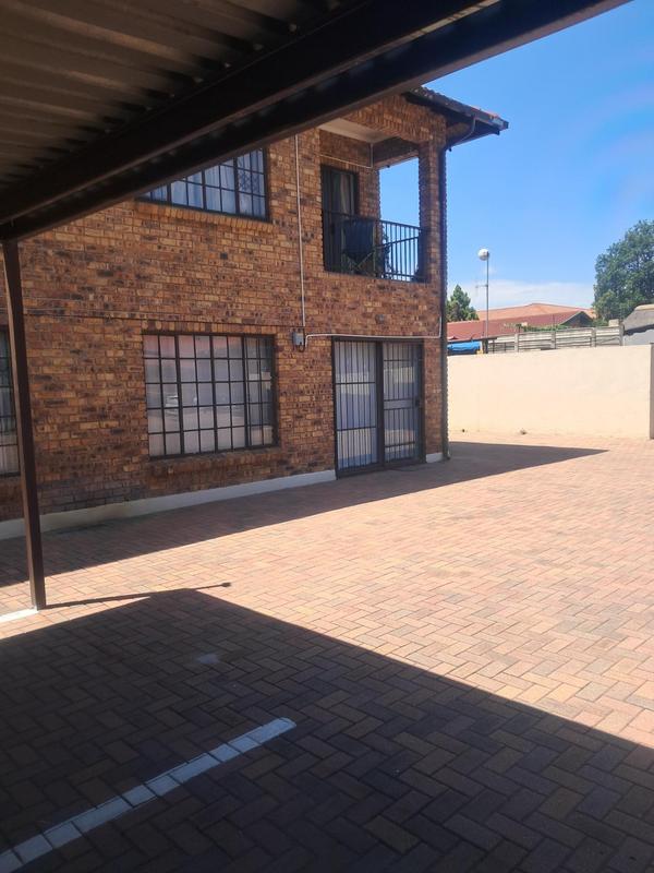 2 Bedroom Property for Sale in Rustenburg Central North West
